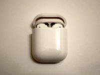 AirPods im Case